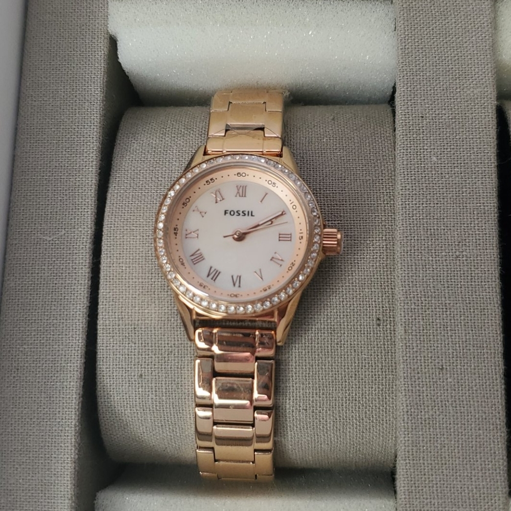 Fossil Rose Gold Watch/Bracelets Set - Picture 2 of 4